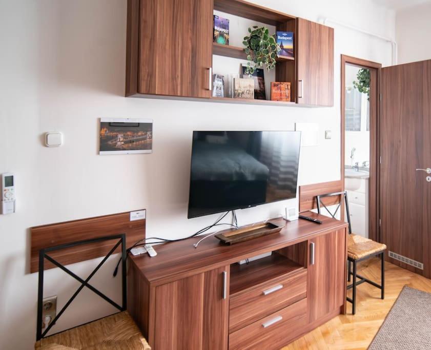 Bumblebee Apartment With Ac Budapešť Exteriér fotografie